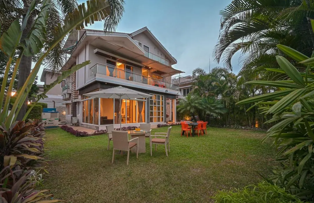 Golden Villa 4 Bhk With Private Swimming Pool Centrally Located-1
