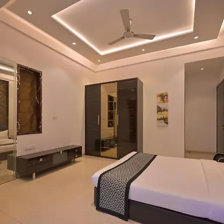 Golden Villa 4 Bhk With Private Swimming Pool Centrally Located-2